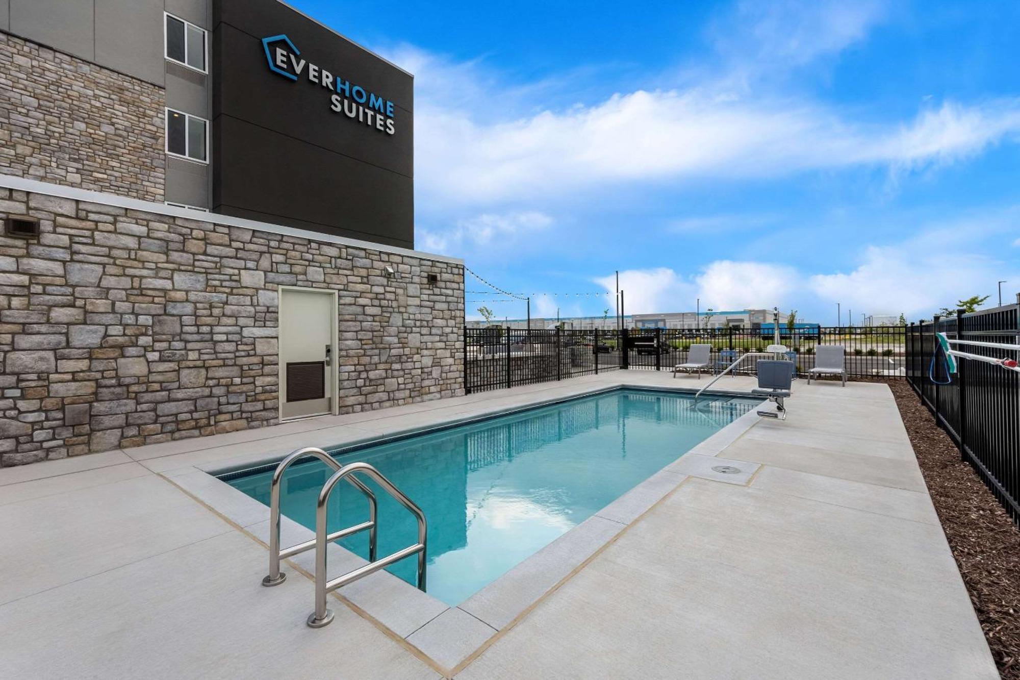 Everhome Suites Fayetteville Near Fort Bragg 外观 照片