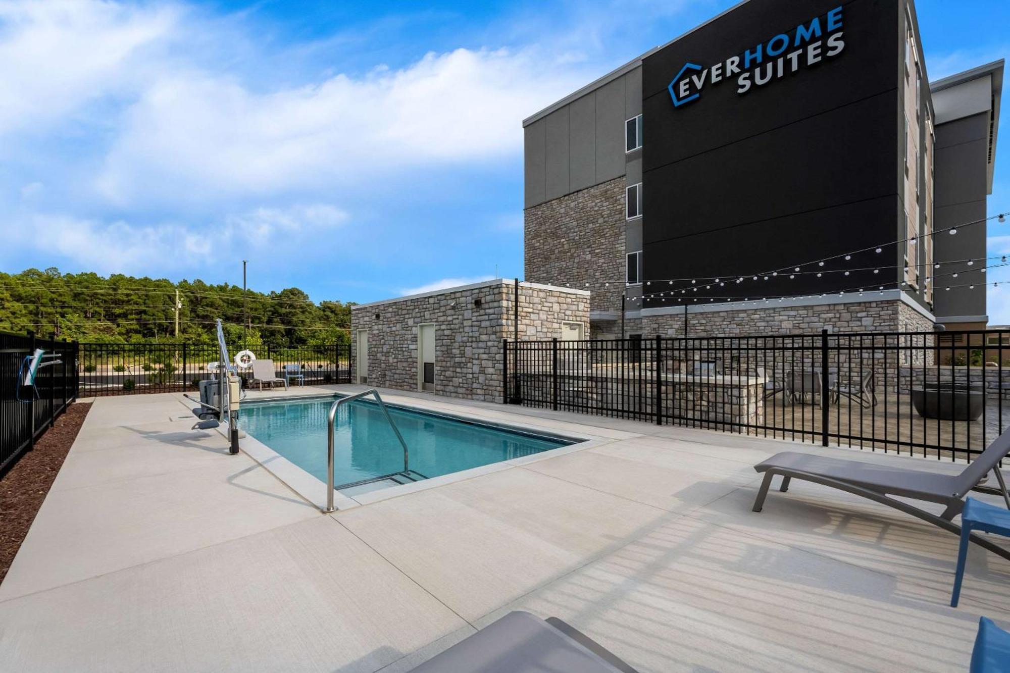 Everhome Suites Fayetteville Near Fort Bragg 外观 照片